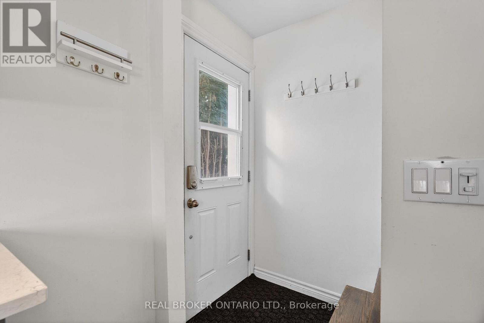 9488 Wellington Rd 124, Erin, Ontario  N0B 1T0 - Photo 4 - X12776452