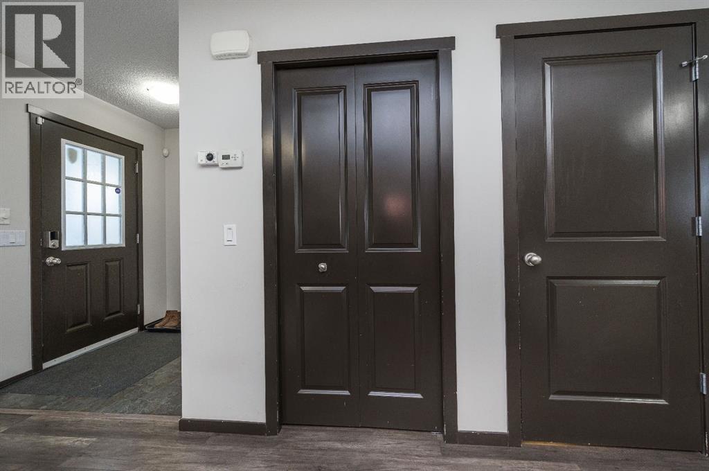 702 Panamount Boulevard NW, Calgary, Alberta  T3K 0P7 - Photo 14 - A2299325