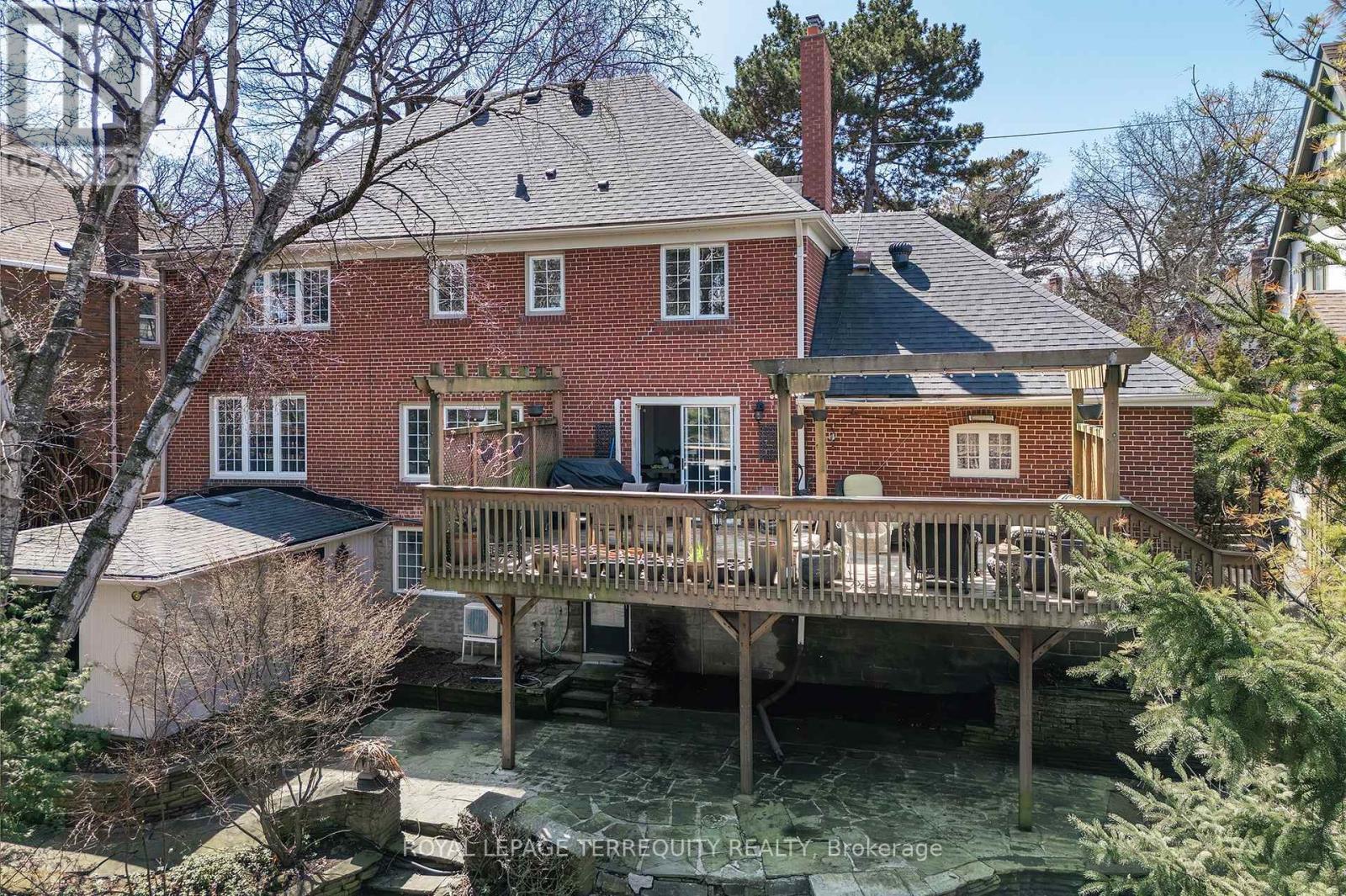 223 Riverside Drive, Toronto, Ontario  M6S 4A8 - Photo 49 - W12746380