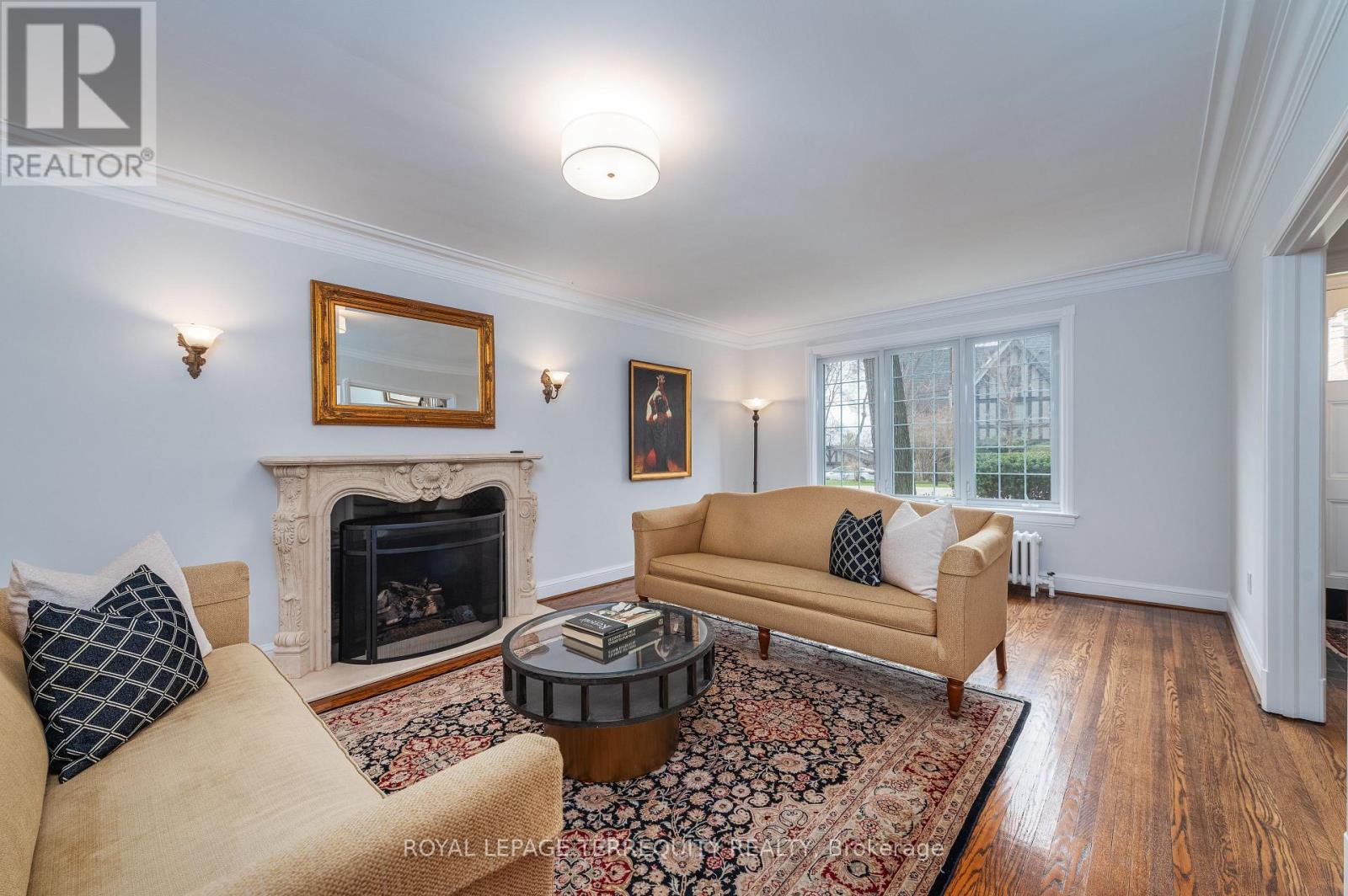 223 Riverside Drive, Toronto, Ontario  M6S 4A8 - Photo 9 - W12746380