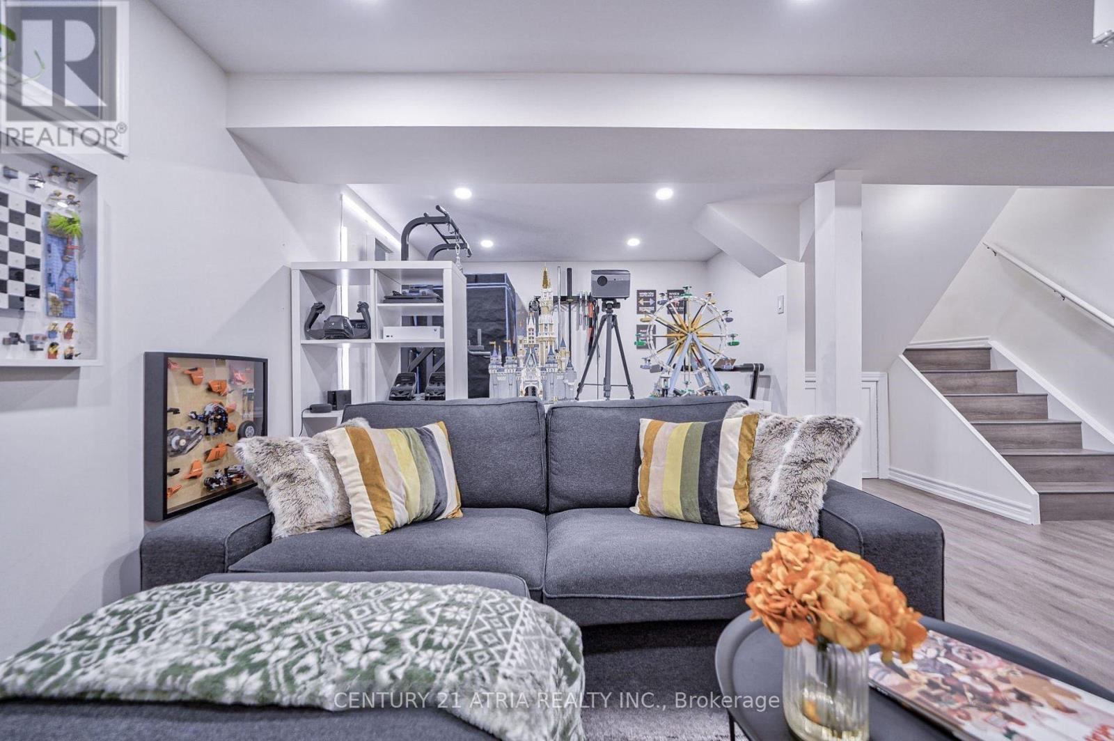 345 Hollyberry Trail, Toronto (Hillcrest Village), Ontario  M2H 2P5 - Photo 11 - C13017210