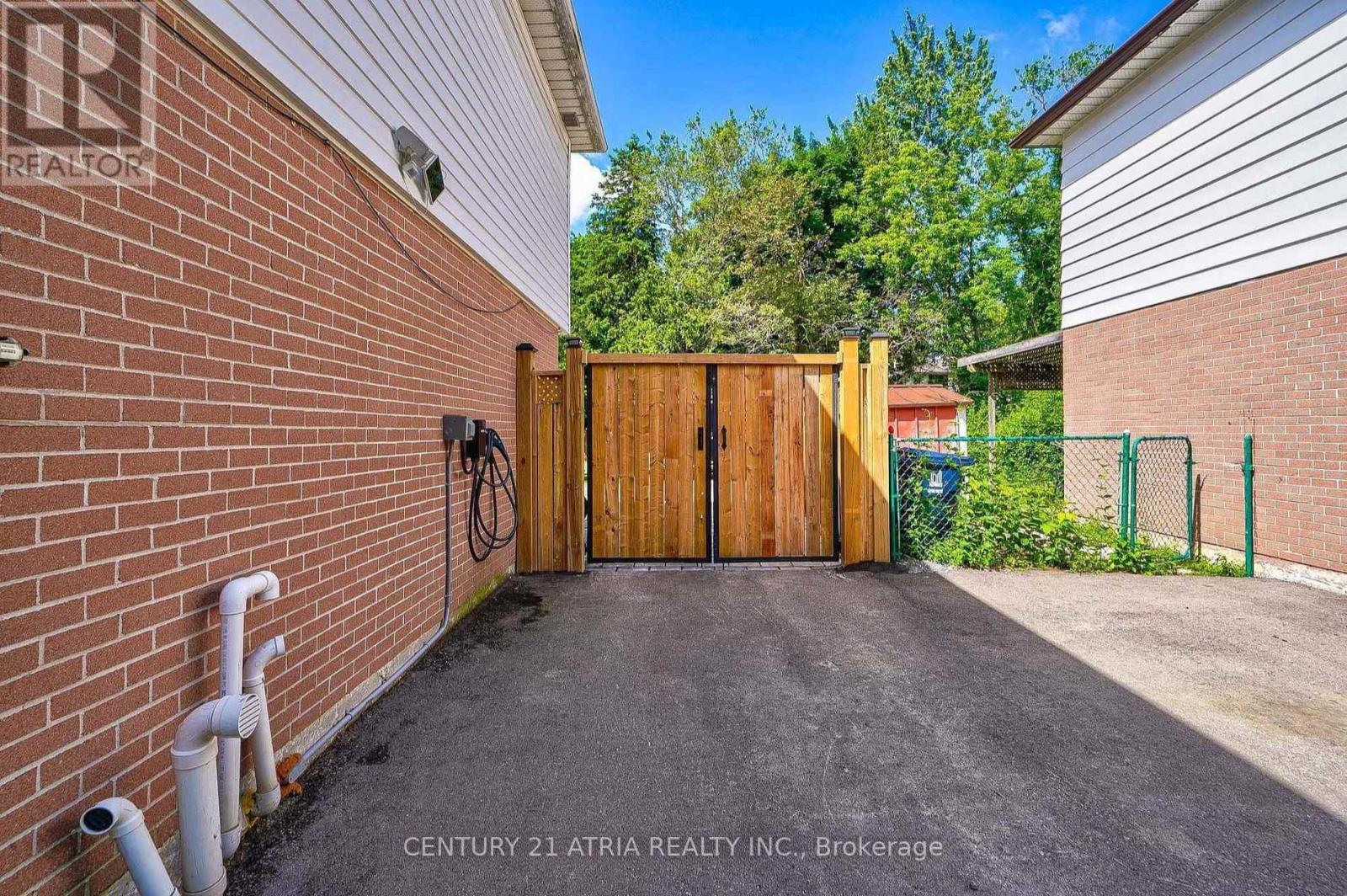 345 Hollyberry Trail, Toronto (Hillcrest Village), Ontario  M2H 2P5 - Photo 17 - C13017210