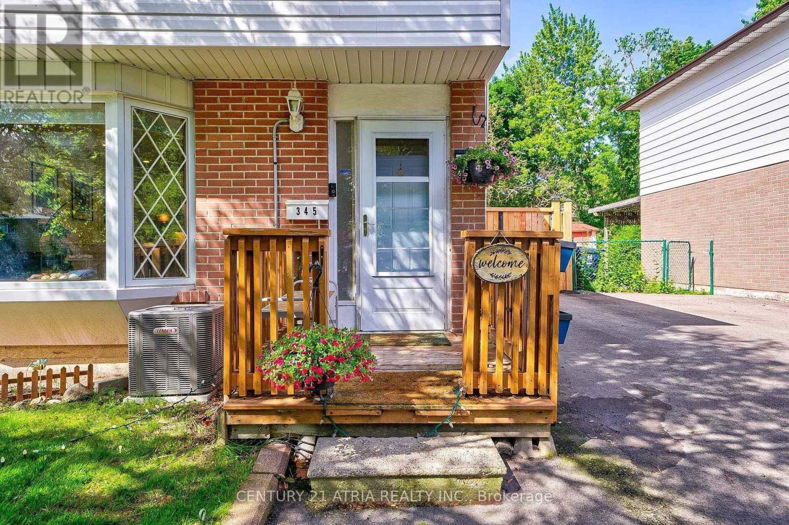 345 Hollyberry Trail, Toronto (Hillcrest Village), Ontario  M2H 2P5 - Photo 2 - C13017210