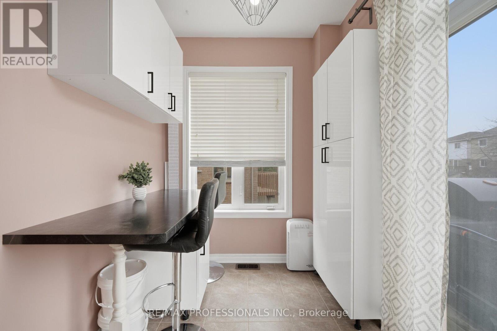 45 Horton Street, Ajax, Ontario  L1Z 1E3 - Photo 17 - E13009530