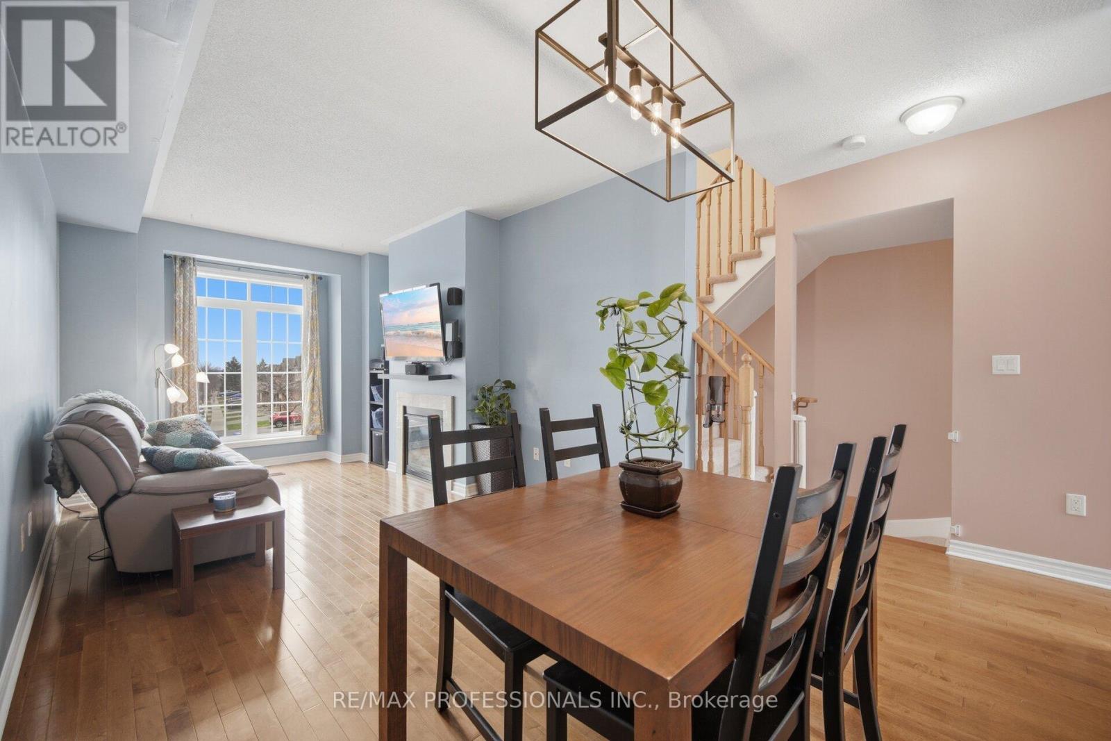 45 Horton Street, Ajax, Ontario  L1Z 1E3 - Photo 7 - E13009530