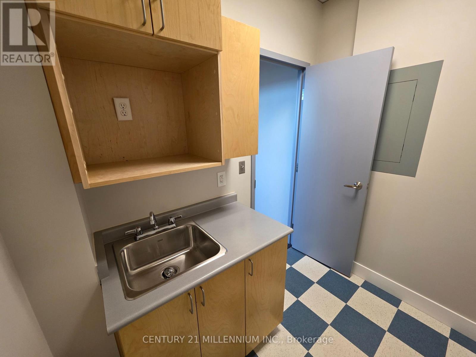 212 - 2250 Bovaird Drive E, Brampton, Ontario  L6R 0W3 - Photo 8 - W13016120