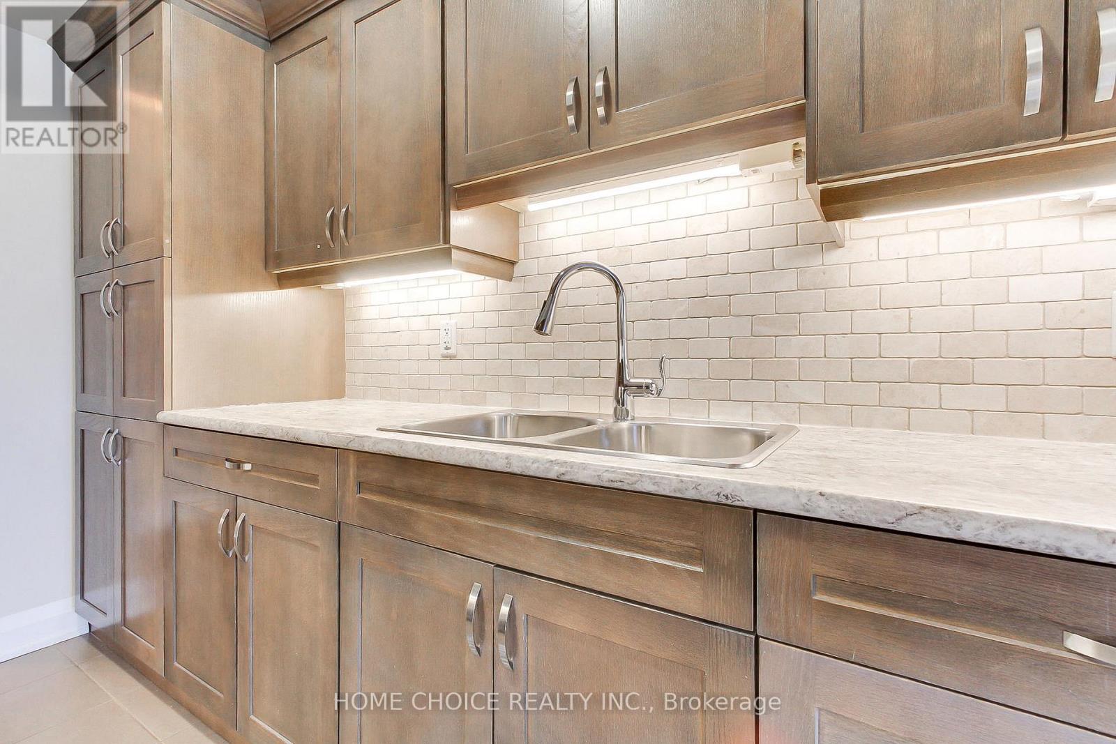 301 - 720 Yonge Street E, Barrie (Painswick South), Ontario  L9J 0G9 - Photo 17 - S13017196