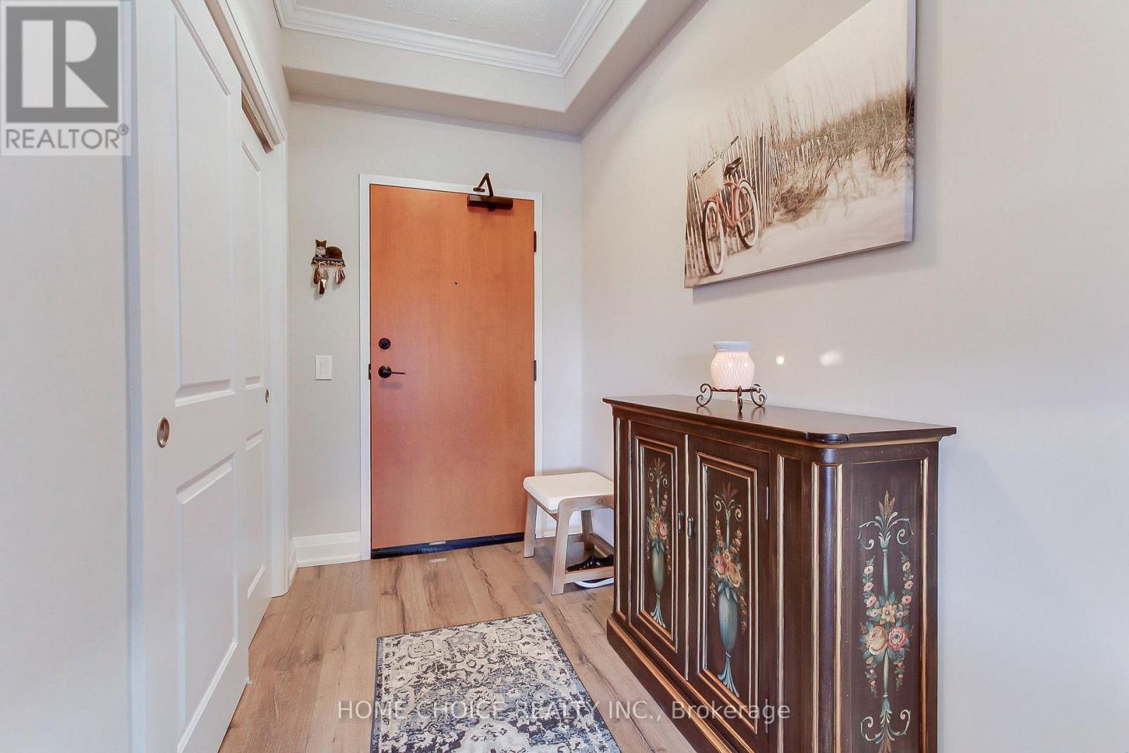 301 - 720 Yonge Street E, Barrie (Painswick South), Ontario  L9J 0G9 - Photo 9 - S13017196