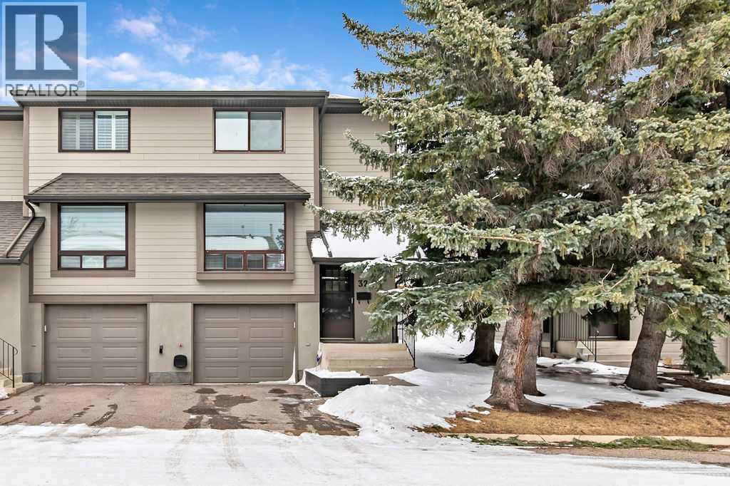 32, 5019 46 Avenue SW, Calgary, Alberta