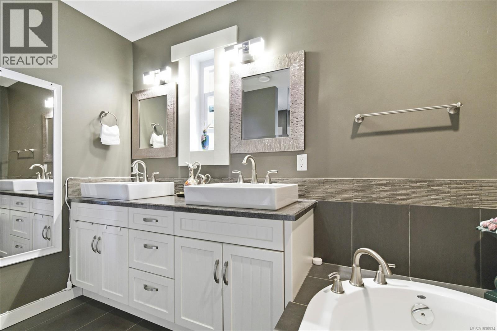 5246 Lost Lake Rd, Nanaimo, British Columbia  V9T 5E5 - Photo 27 - 1030934