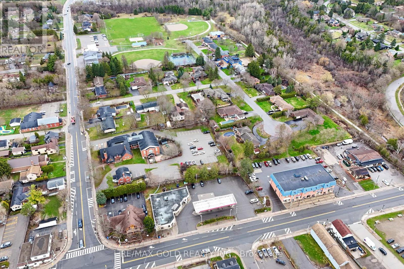 105 Walker Road W, Caledon (Caledon East), Ontario  L7C 4M9 - Photo 5 - W13017174