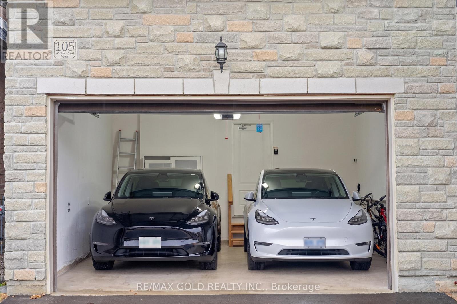 105 Walker Road W, Caledon (Caledon East), Ontario  L7C 4M9 - Photo 8 - W13017174