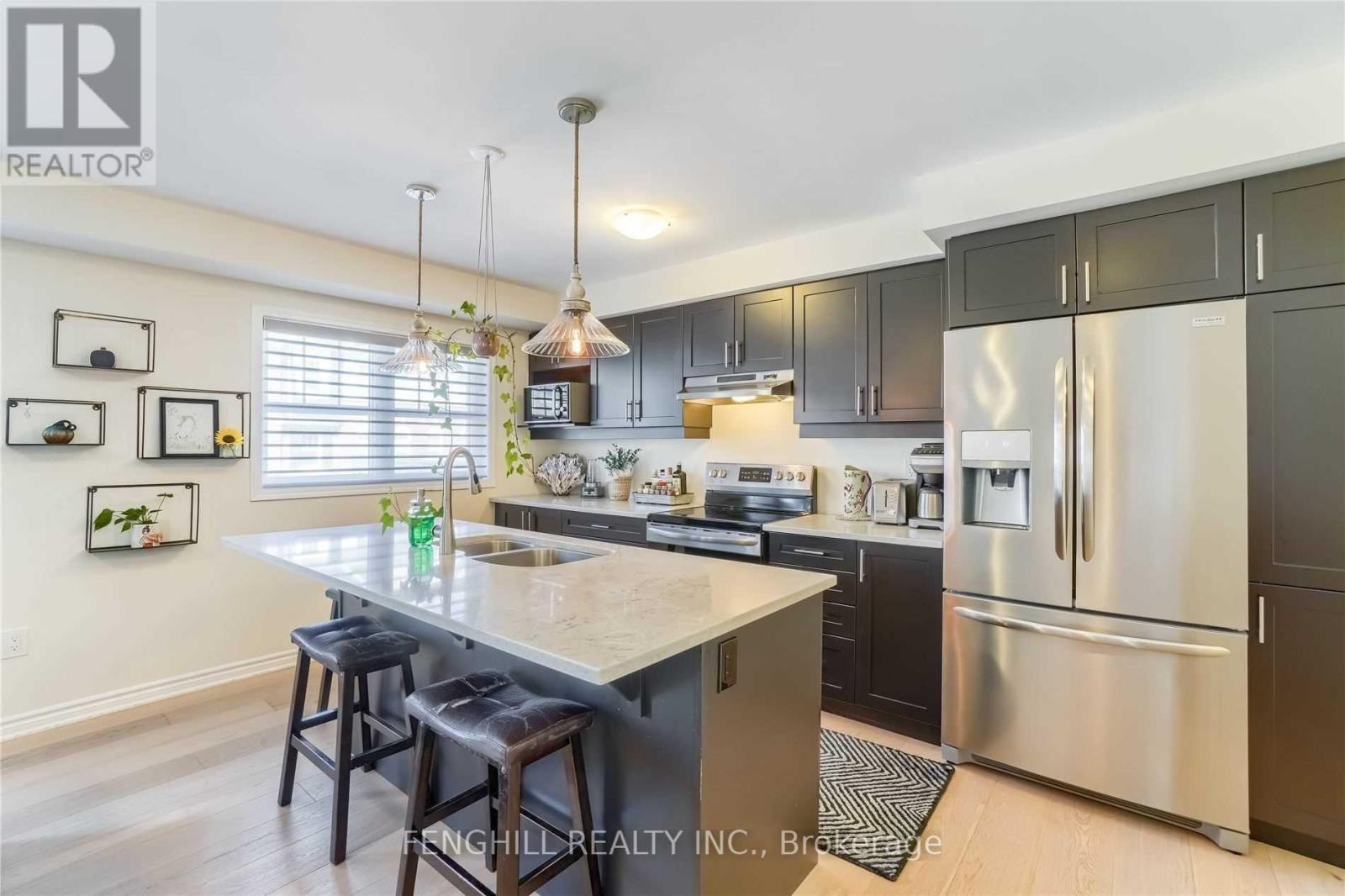 120 Gore Court, Milton (Fo Ford), Ontario  L9E 1G2 - Photo 5 - W13017178