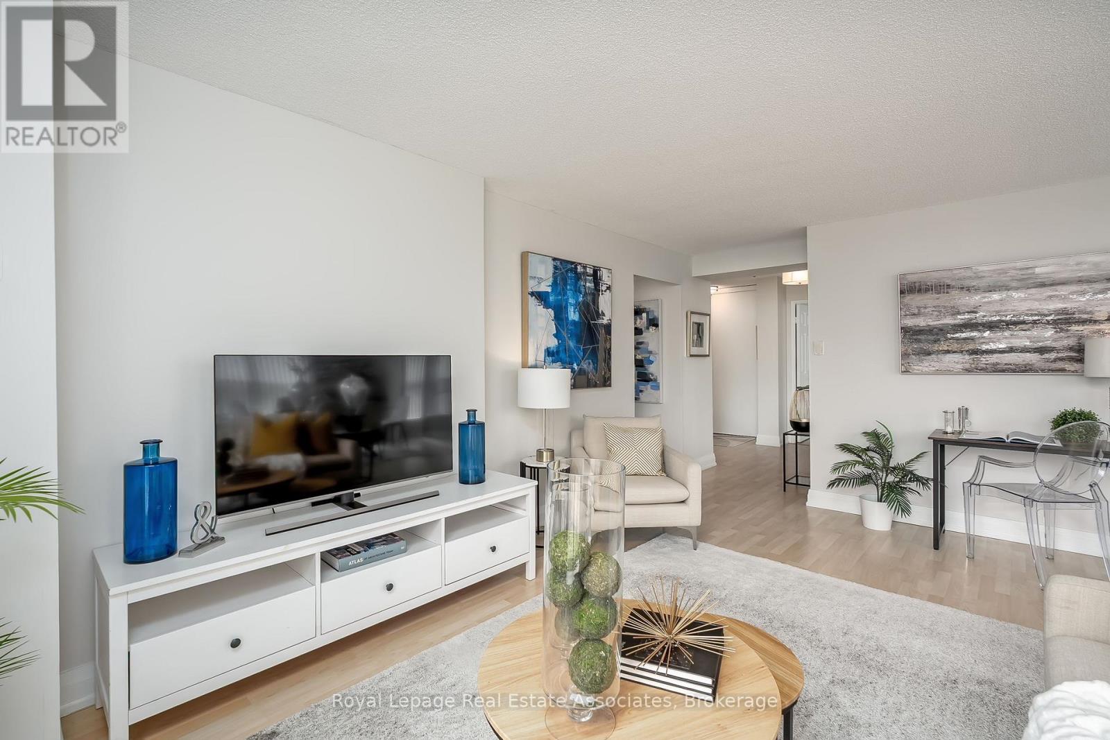 909 - 1155 Bough Beeches Boulevard, Mississauga (Rathwood), Ontario  L4W 4N2 - Photo 8 - W13017200