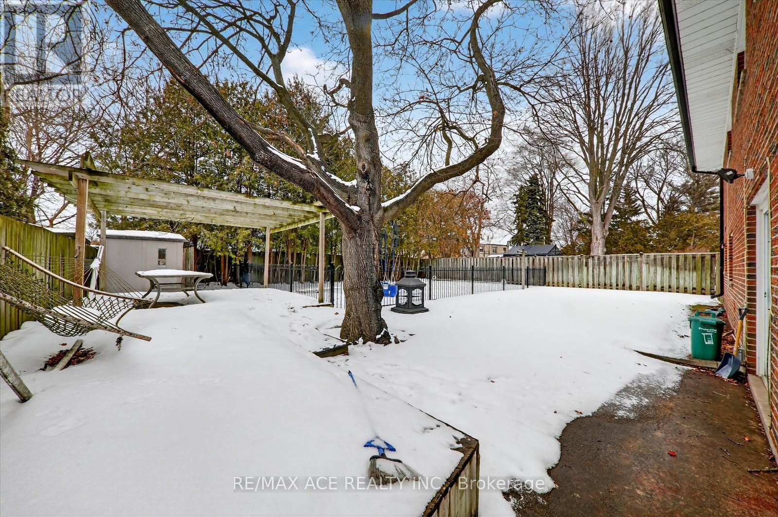 1719 Valentine Gardens, Mississauga (Clarkson), Ontario  L5J 1H4 - Photo 38 - W13017202