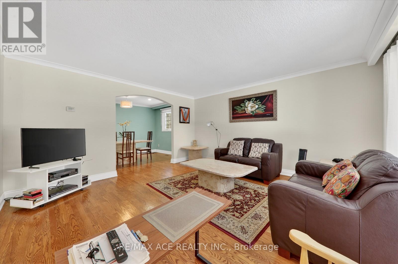 1719 Valentine Gardens, Mississauga (Clarkson), Ontario  L5J 1H4 - Photo 8 - W13017202