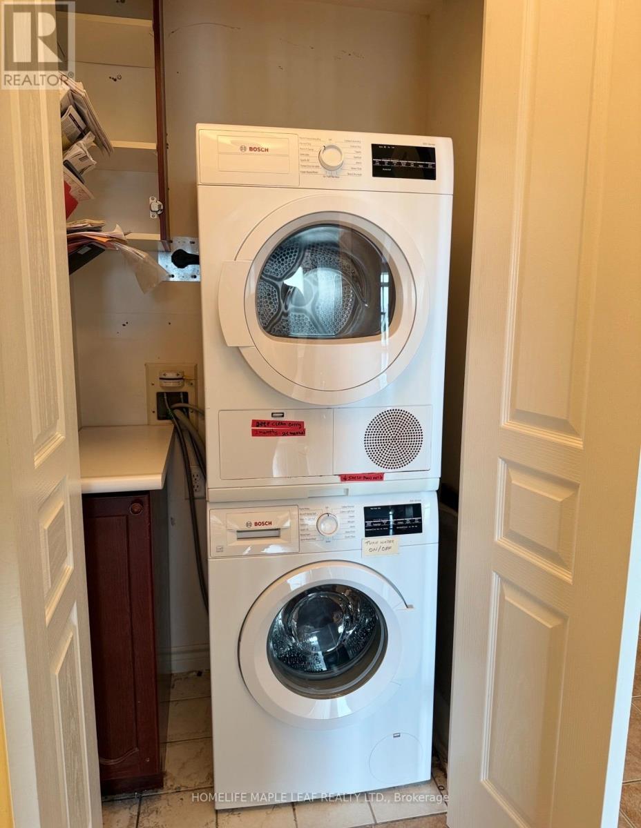 1304 - 200 Burnhamthorpe Road E, Mississauga (City Centre), Ontario  L5A 4L4 - Photo 14 - W13017206