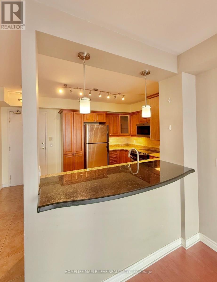 1304 - 200 Burnhamthorpe Road E, Mississauga (City Centre), Ontario  L5A 4L4 - Photo 16 - W13017206