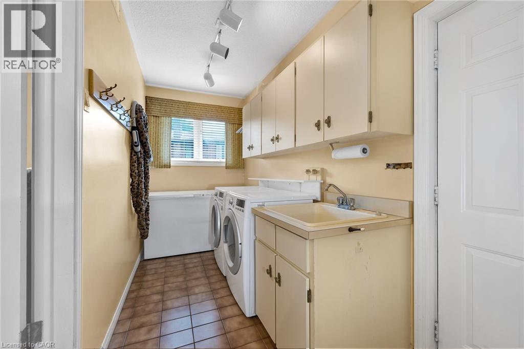 33 Walnut Drive, Guelph, Ontario  N1E 4B4 - Photo 27 - 40804729