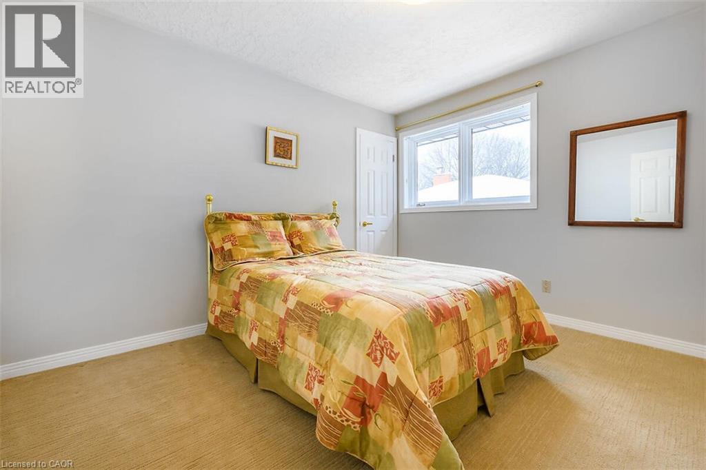 33 Walnut Drive, Guelph, Ontario  N1E 4B4 - Photo 31 - 40804729