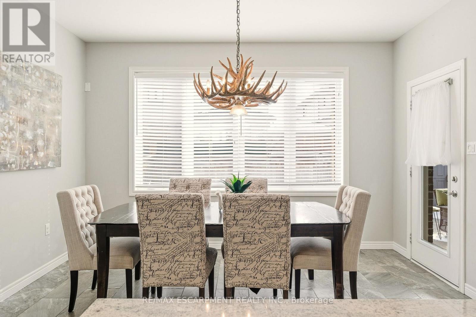 345 Festival Way, Hamilton, Ontario  L0R 1C0 - Photo 15 - X12822248