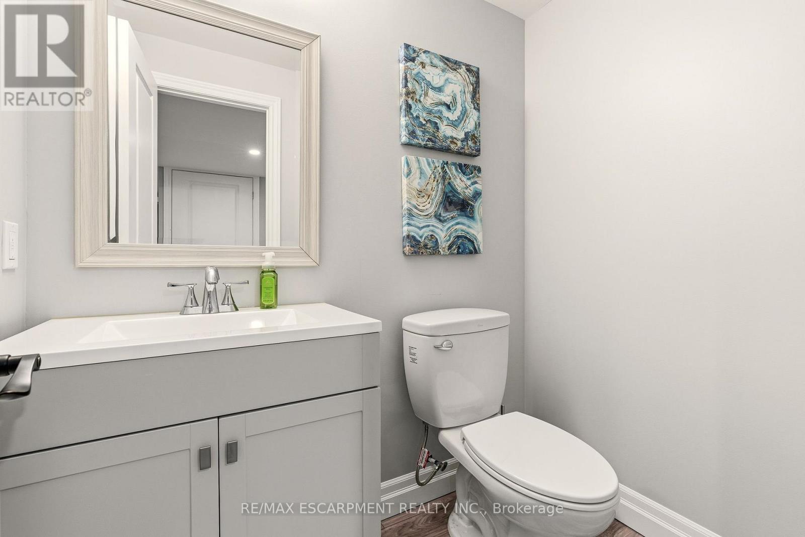 345 Festival Way, Hamilton, Ontario  L0R 1C0 - Photo 34 - X12822248