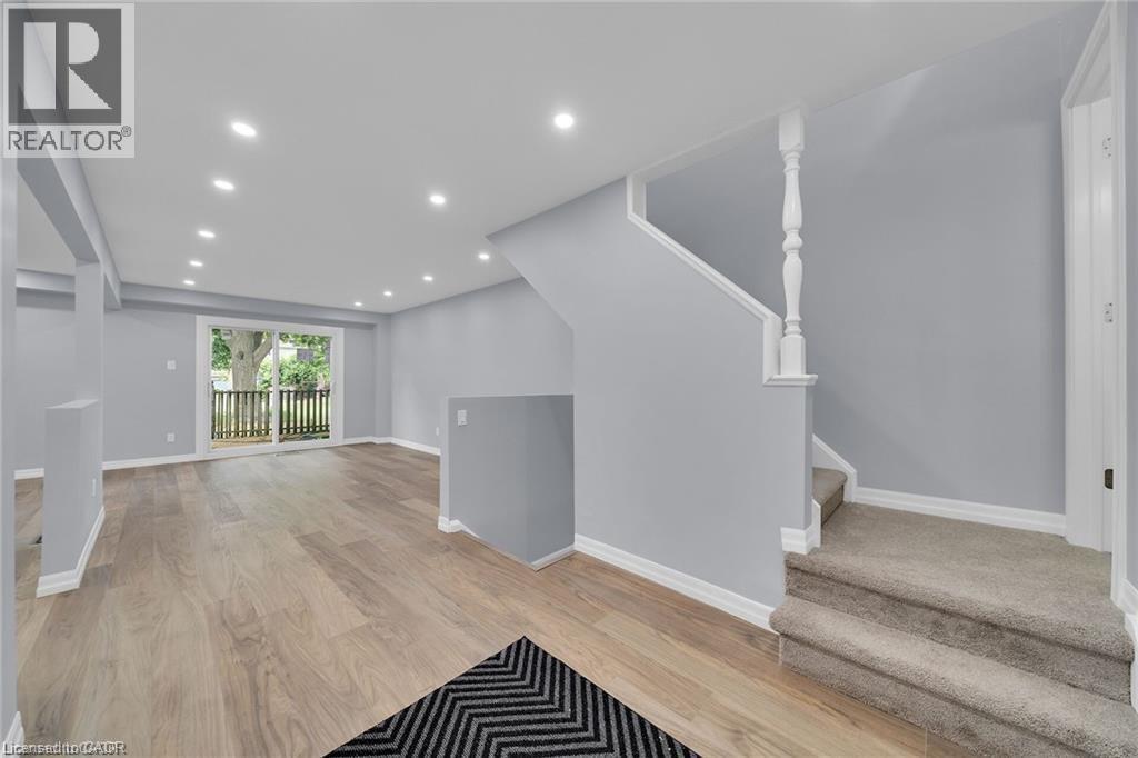 451 Woodview Road Unit# 4, Burlington, Ontario  L7N 2Z9 - Photo 5 - 40822074