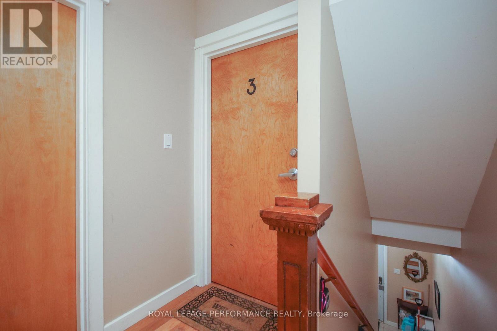 3 - 736 Cooper Street E, Ottawa, Ontario  K1R 5J6 - Photo 2 - X13017240