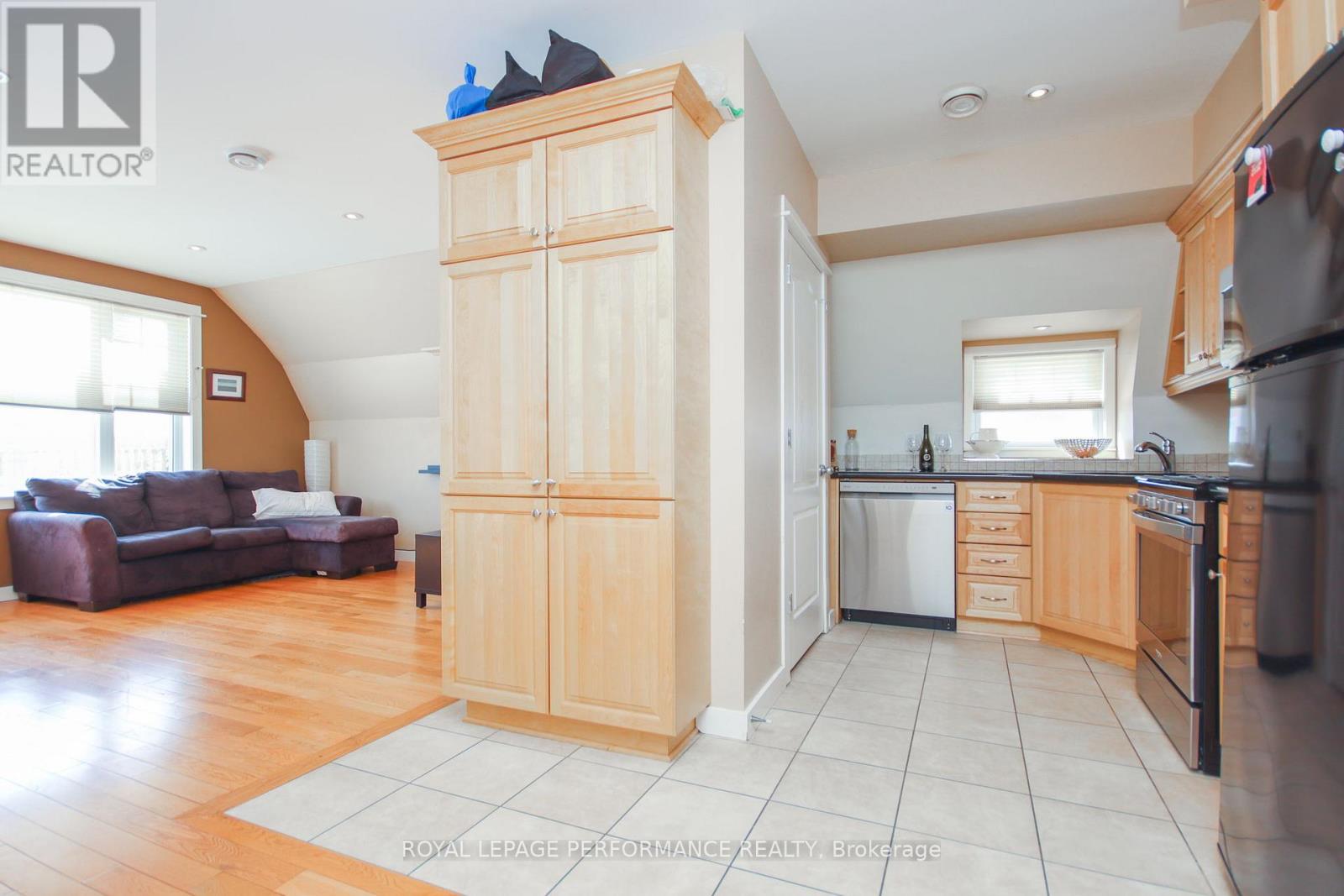 3 - 736 Cooper Street E, Ottawa, Ontario  K1R 5J6 - Photo 5 - X13017240