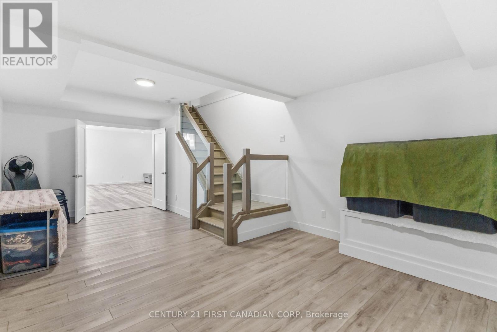 1647 Applerock Avenue, London North, Ontario  N6G 0X6 - Photo 37 - X12852032