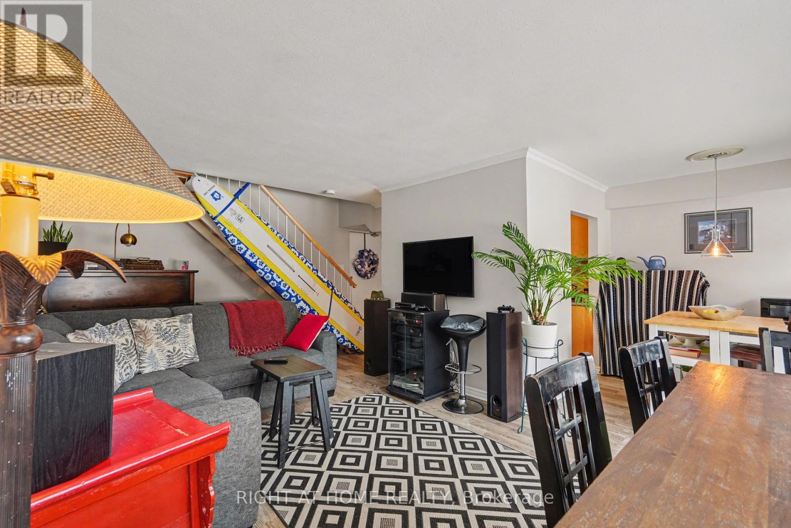 121 - 12 Corkstown Road, Ottawa, Ontario  K2H 5B3 - Photo 2 - X12855484