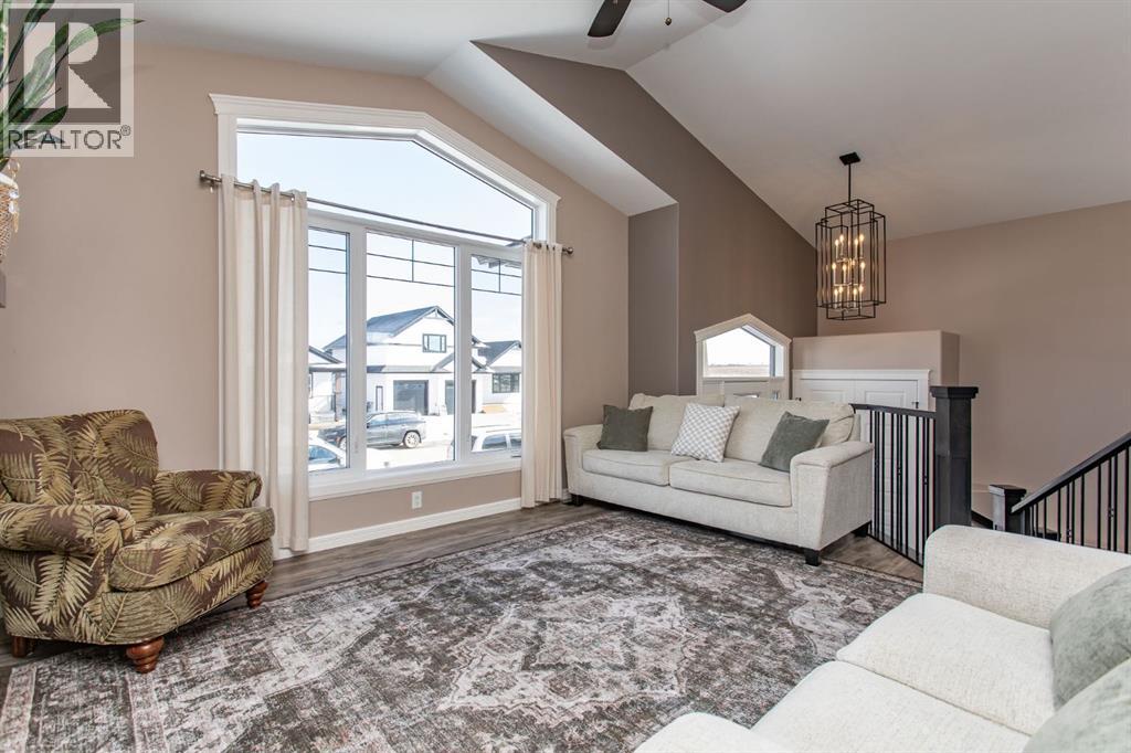 65 Mackenzie Avenue, Lacombe, Alberta  T4L 0H9 - Photo 5 - A2302752