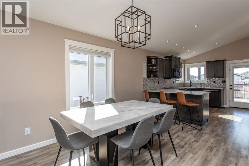 65 Mackenzie Avenue, Lacombe, Alberta  T4L 0H9 - Photo 7 - A2302752