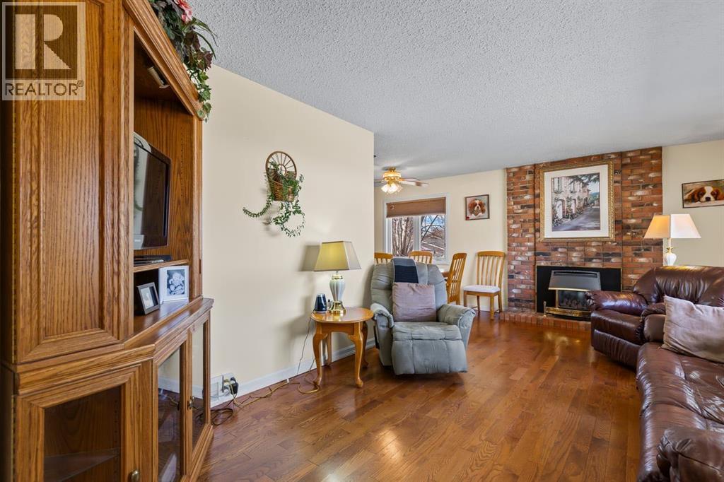 308 Lynnover Way Se, Calgary, Alberta  t2c 1l1 - Photo 4 - A2302786