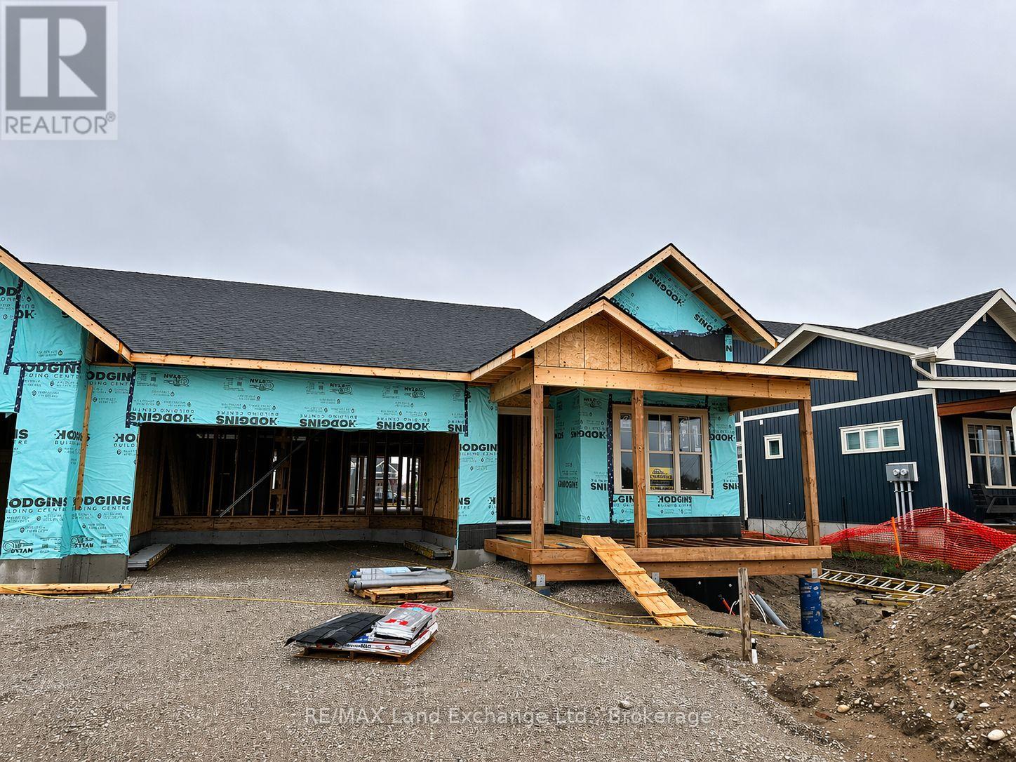 94 Eagle Court, Saugeen Shores, Ontario  N0H 2C3 - Photo 3 - X12151572