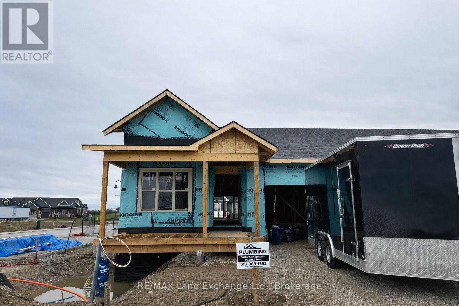 102 Eagle Court, Saugeen Shores, Ontario  N0H 2C3 - Photo 3 - X12151576