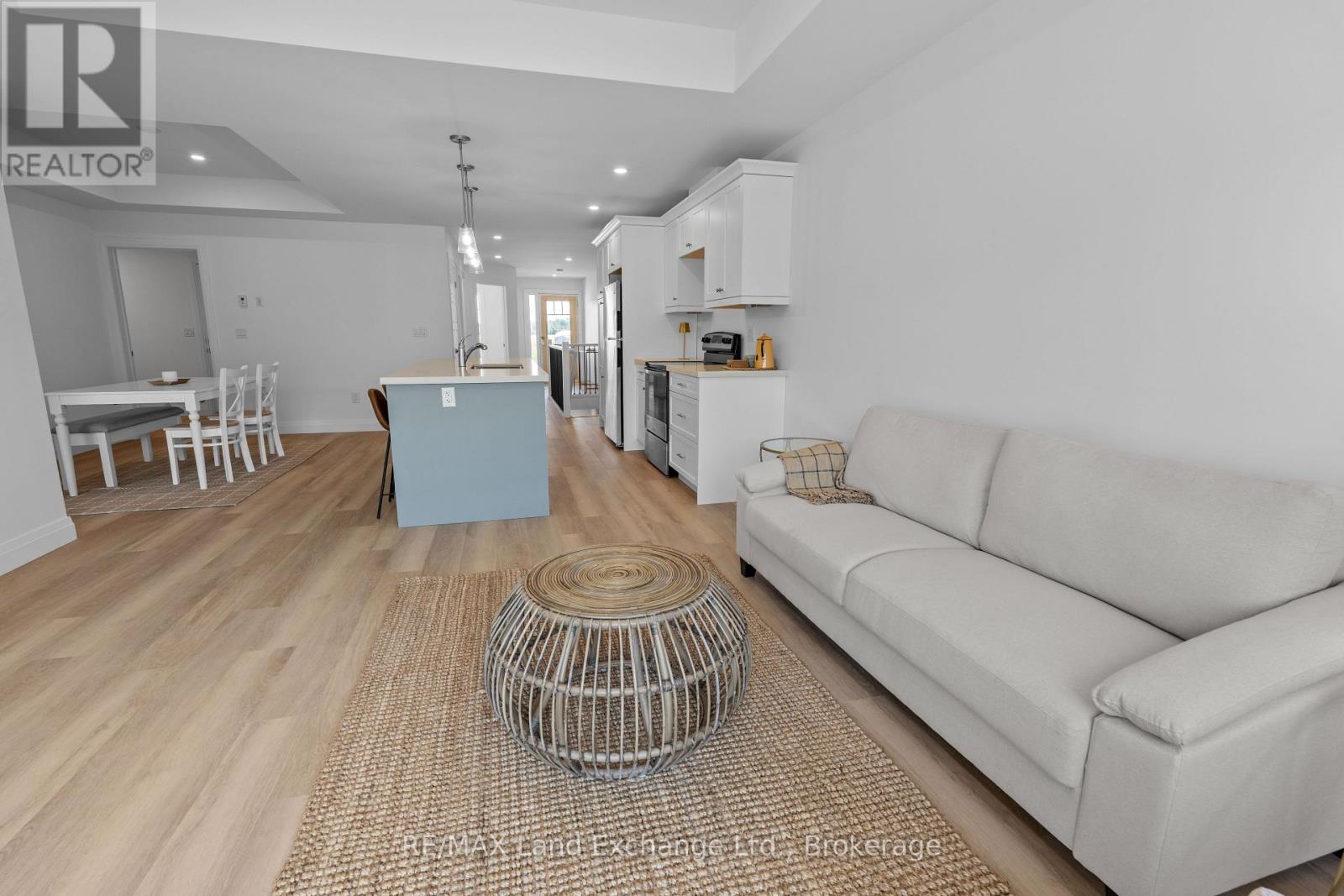 98 Eagle Court, Saugeen Shores, Ontario  N0H 2C3 - Photo 17 - X12151581