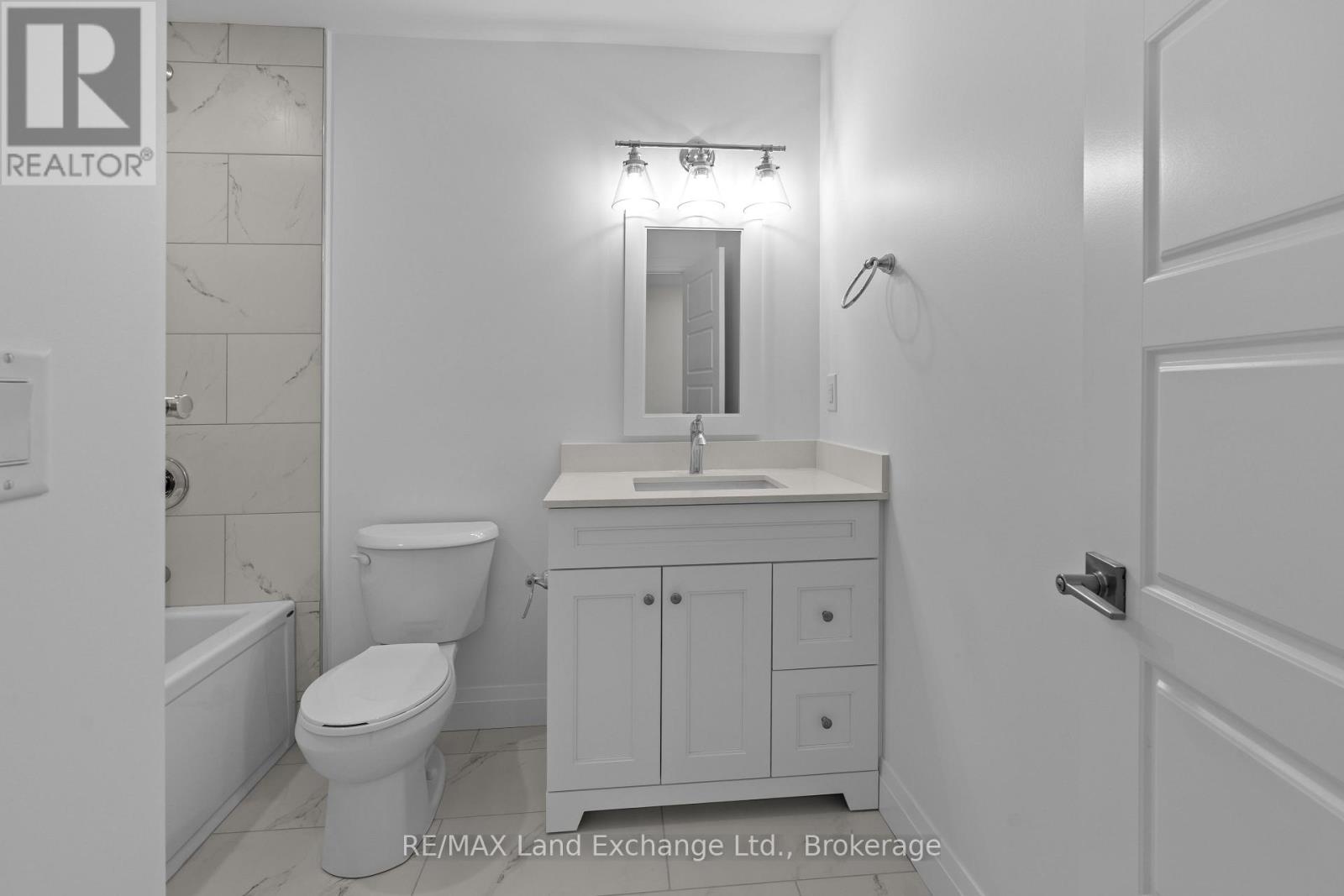 98 Eagle Court, Saugeen Shores, Ontario  N0H 2C3 - Photo 20 - X12151581