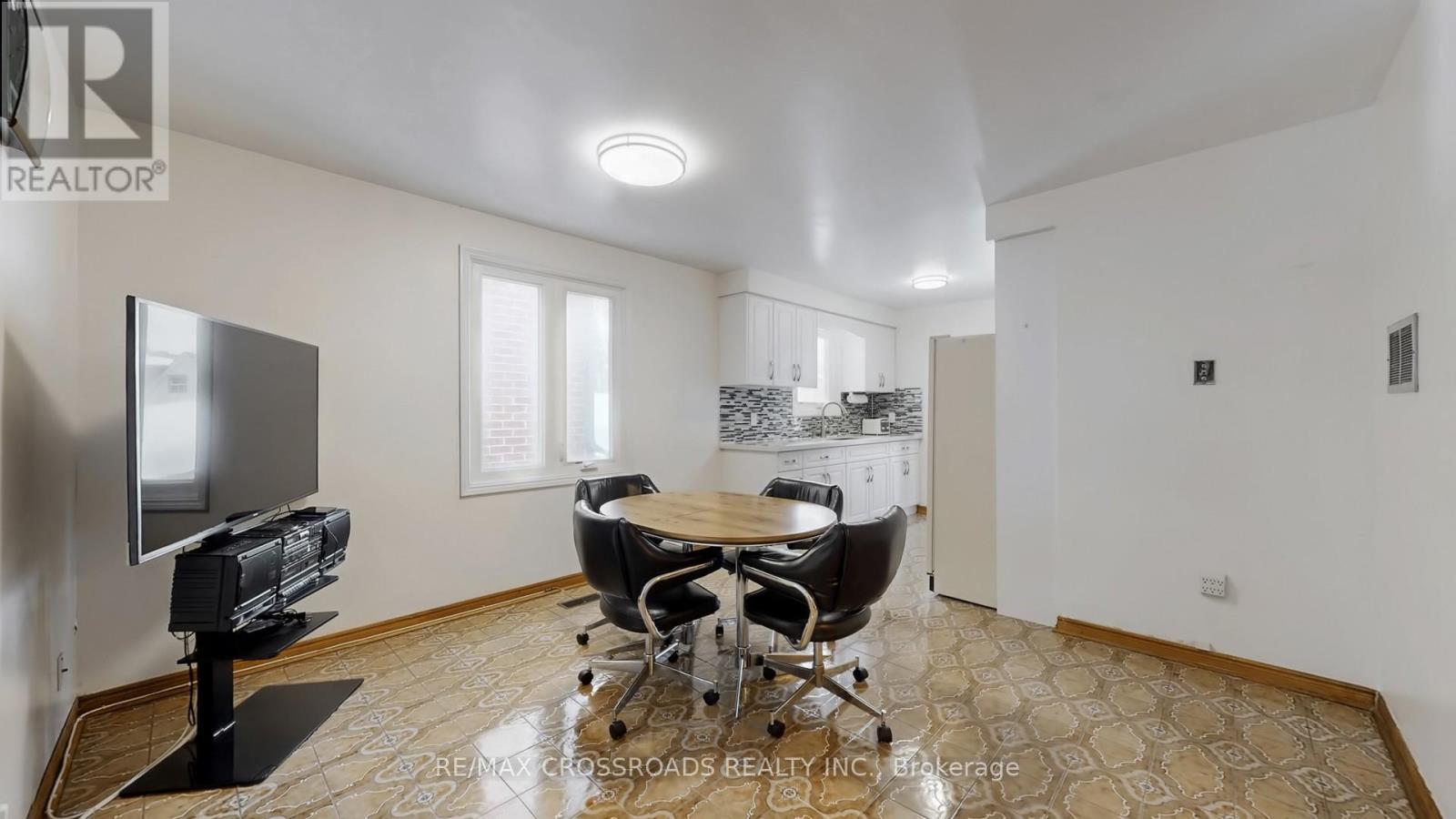 93a Wanstead Avenue, Toronto (Oakridge), Ontario  M1L 3L6 - Photo 8 - E13017246