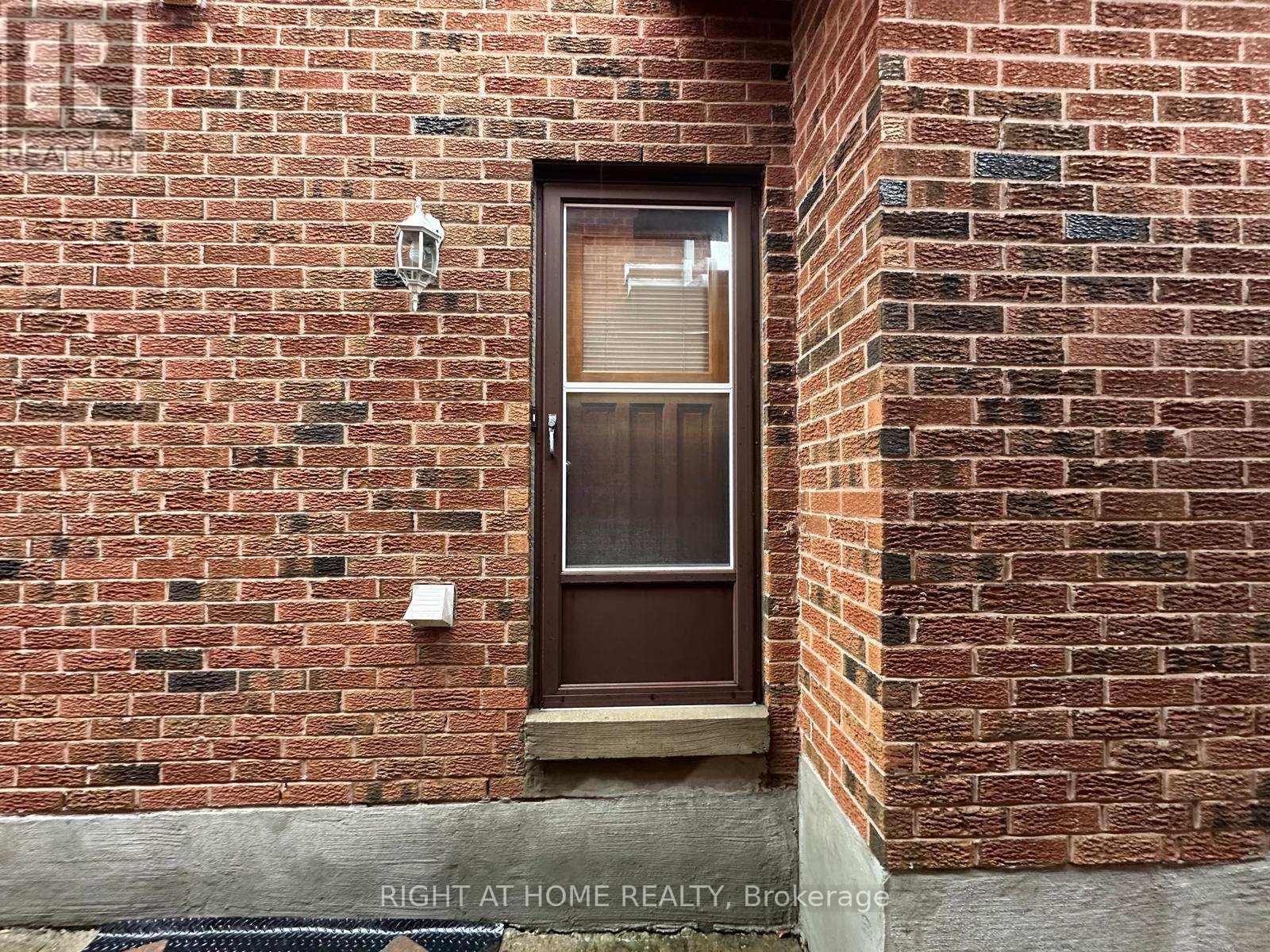 874 Wetherby Lane N, Mississauga, Ontario  L4W 4S9 - Photo 23 - W12911464