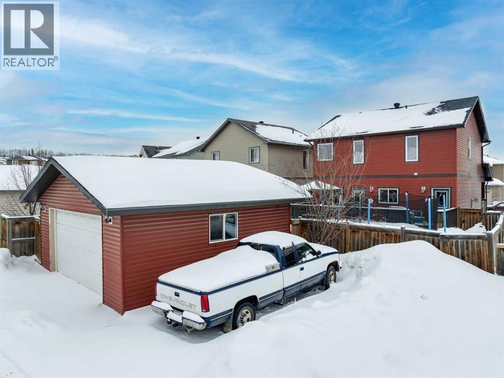 161 Snowy Owl Way, Fort Mcmurray, Alberta  T9K 0R7 - Photo 2 - A2294591
