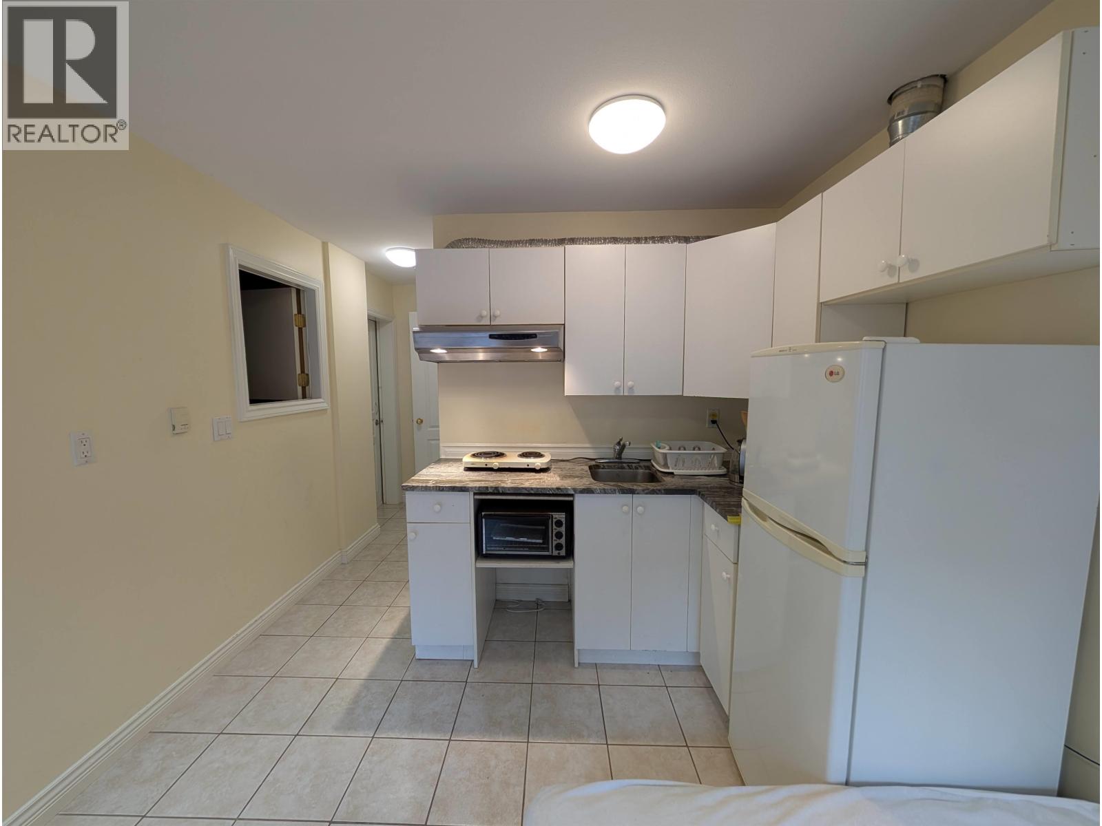 Studio Suite 4xxx Reid Street, Vancouver, British Columbia  V5R 1R7 - Photo 3 - R3113112