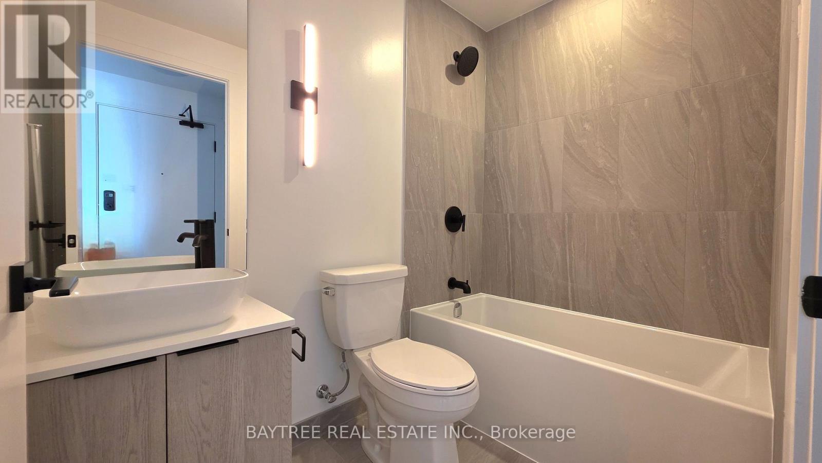 723 - 1185 Dupont Street, Toronto, Ontario  M6H 0G5 - Photo 3 - W13017222