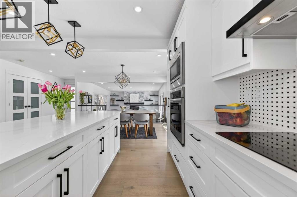 268 Silver Brook Way Nw, Calgary, Alberta  T3B 3G8 - Photo 12 - A2302597