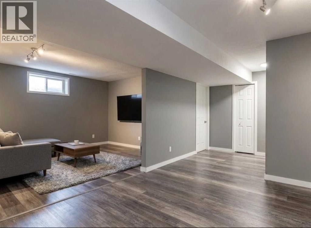 402 Highwood Village Place Nw, High River, Alberta  T1V 1W1 - Photo 6 - A2303123