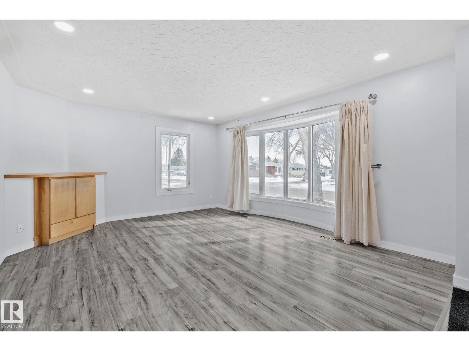 12002 37 St Nw, Edmonton, Alberta  T5W 2C3 - Photo 3 - E4483118