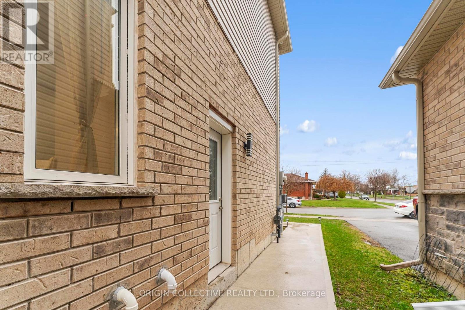 152 Mccabe Avenue, Welland (Lincoln/crowland), Ontario  L3B 0H6 - Photo 4 - X13017236