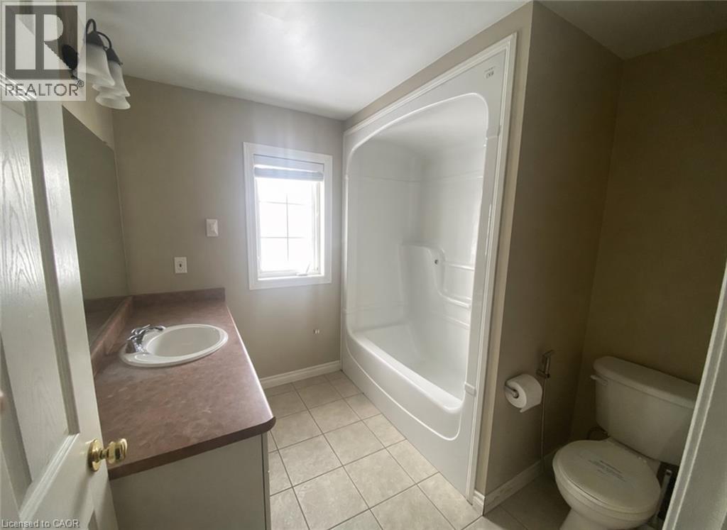 182 Kingswood Drive, Kitchener, Ontario  N2E 1S9 - Photo 18 - 40808412