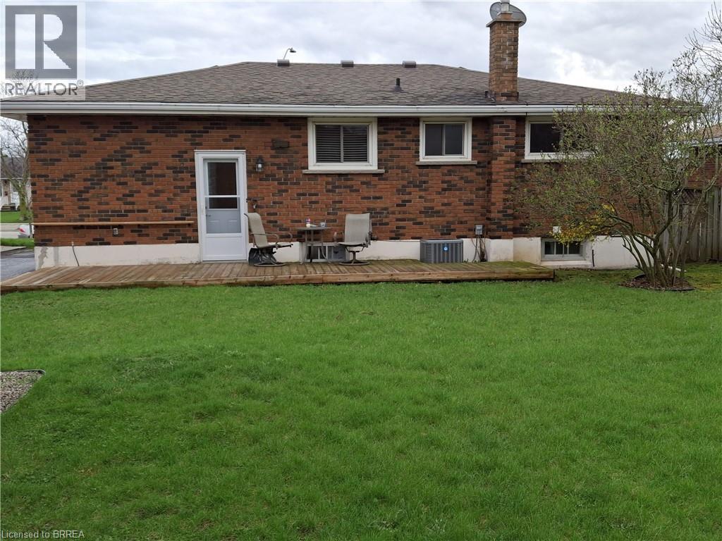 56 Balmoral Drive, Brantford, Ontario  N3R 5B9 - Photo 2 - 40808530