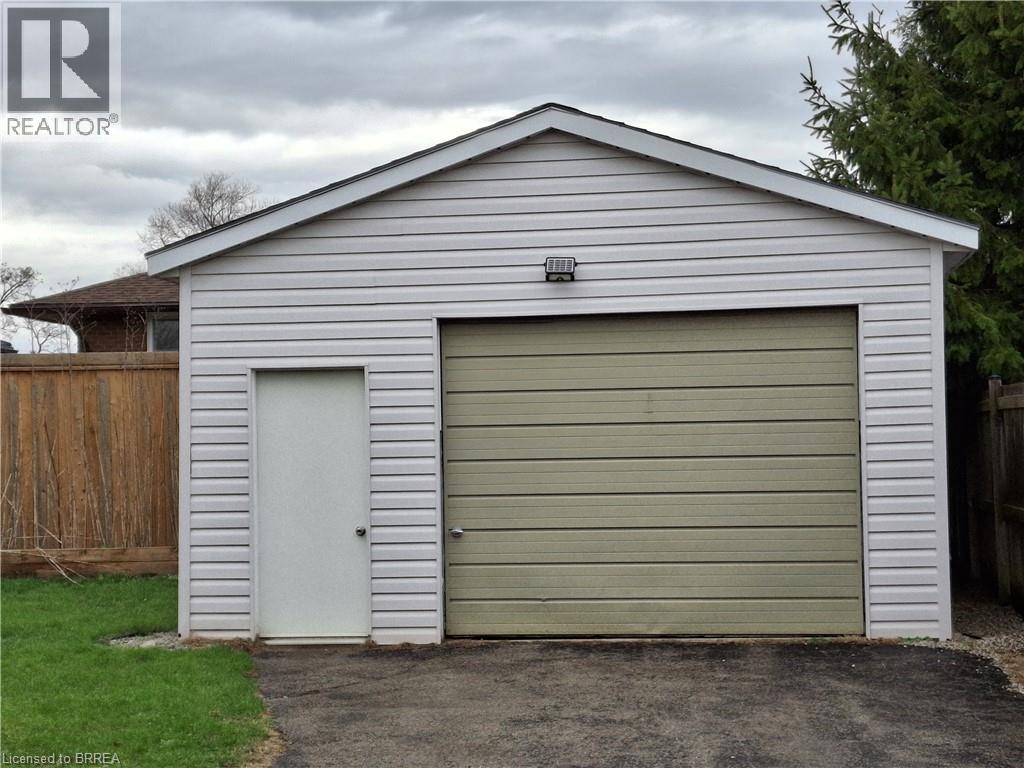 56 Balmoral Drive, Brantford, Ontario  N3R 5B9 - Photo 3 - 40808530